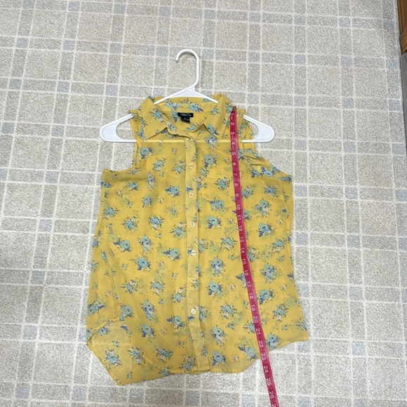 Rue 21 Semi Sheer Floral Yellow Sleeveless Blouse size S - Picture 5 of 5